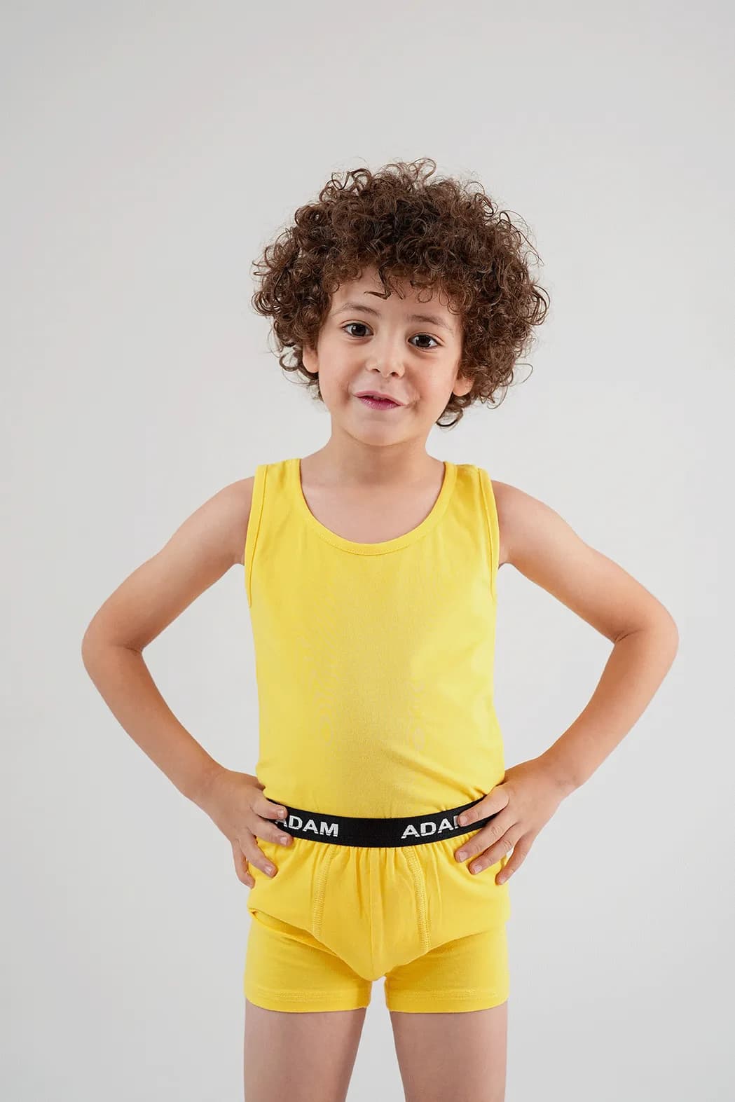 طقم أطفال