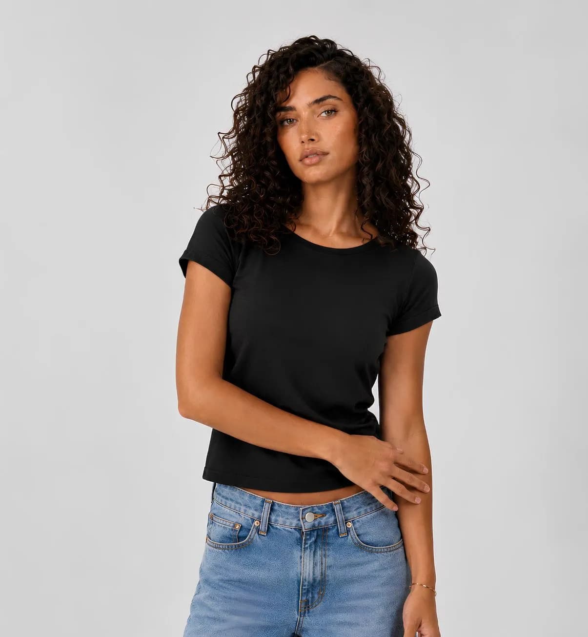 O neck under shirt